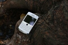 Компания Zinwa готовится к выпуску смартфона в стиле Blackberry (Символическое изображение, источник: Thai Nguyen via Unsplash)