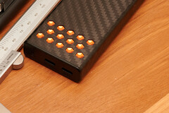 Банк питания Nitecore.