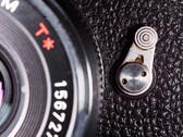 Leica M12 также может быть выпущена в версии Heritage Edition с ретро-чертами модели Leica M4-P, изображенной на фото.