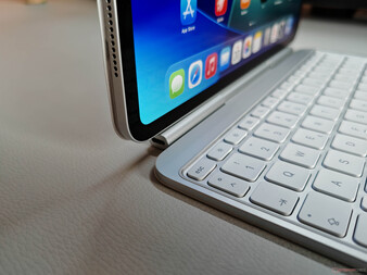 USB-порт на клавиатуре Magic Keyboard