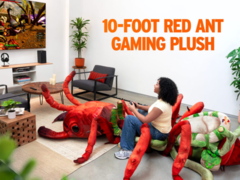Плюшевая игрушка Giant Red Ant Buggy Mount, посвященная Grounded 2 (источник изображения: Xbox Wire)