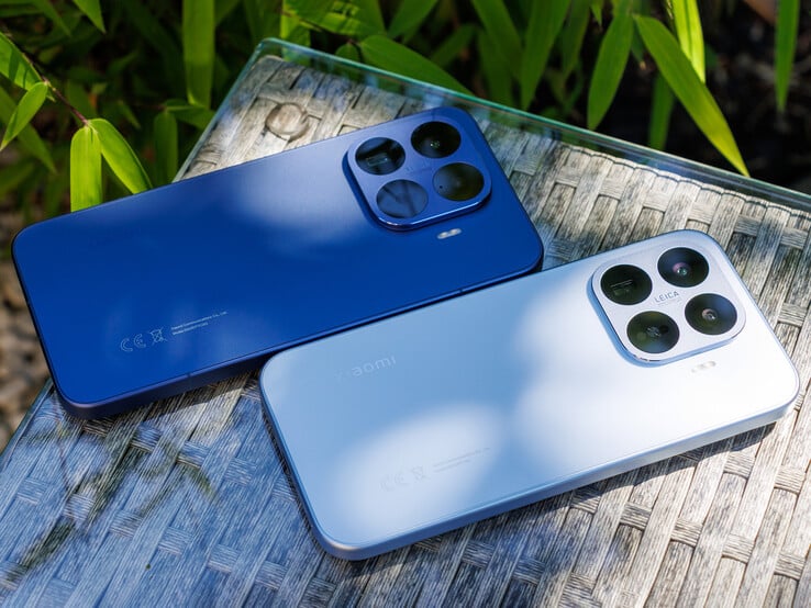 Xiaomi 17T Pro (вверху) и Xiaomi 17T