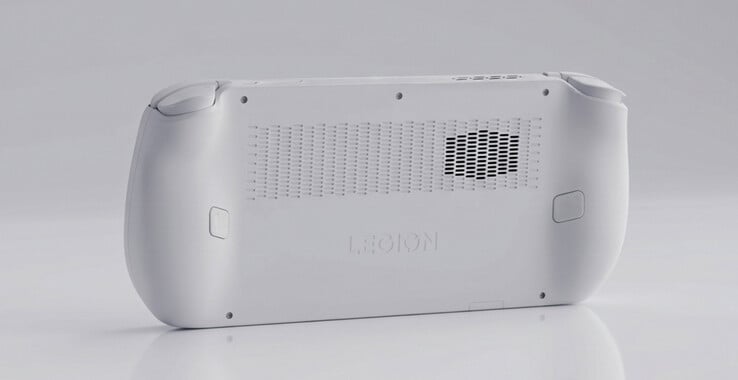 Размеры Legion C700 составляют 293 × 117 × 15 мм.