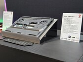 MSI Raider 16 HX Max на выставке CES 2026 демонстрирует новый дизайн нижней панели (Источник изображения: Notebookcheck)