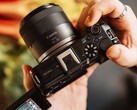 Считается, что Canon EOS R6 V выглядит так же, как EOS R50 V на фотографии.