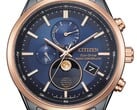 Крупный план часов Citizen BY1036-53L Eco-Drive с индикатором фаз Луны: синий циферблат, безель цвета розового золота, черный корпус из нержавеющей стали, аналоговый индикатор фаз Луны в положении «6 часов»