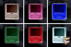 RetroBox объединяет небольшой ЖК-экран с VHS-плеером (Источник изображения: RetroBox)