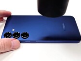 Samsung Galaxy S25 Plus имеет некоторые внутренние усовершенствования (Источник изображения: PBKreviews)