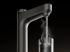 Мгновенный очиститель горячей воды Mijia 1200G от Xiaomi (на фото) уже поступил в продажу в Китае. (Источник изображения: Xiaomi)