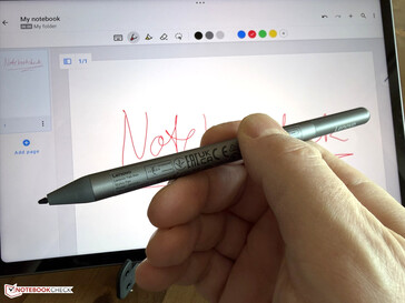 Входящий в комплект стилус