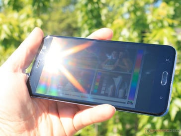 HTC U11 - прямые солнечные лучи