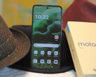 Moto G36 будет иметь гораздо более емкий аккумулятор, чем Moto G35 (на фото). (Источник изображения: Notebookcheck)