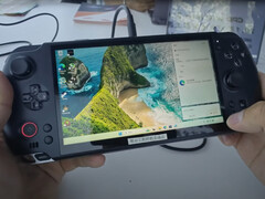 GPD Win 5 выглядит как увеличенный GPD Win 4 с измененным расположением кнопок. (Источник изображения: GPD)