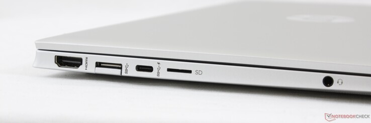 Слева: HDMI 2.0, USB 3.1 Gen 1 (5 Гбит), USB-C 3.1 Gen 2 (10 Гбит, PowerDelivery, DisplayPort 1.4), micro-SD, аудио 3.5 мм