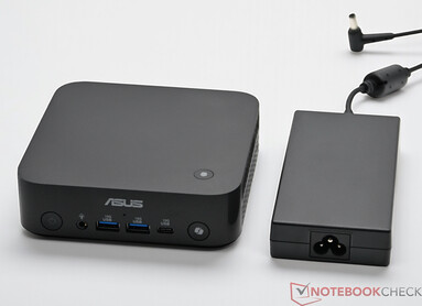 Asus ExpertCenter PN54 с блоком питания (20 В; 6 A)