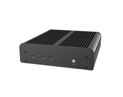 Безвентиляторный корпус Akasa Newton N16 обеспечивает теплоотвод мощностью 28 Вт.