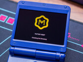 Anbernic RG34XX SP работает под управлением muOS Pixie. (Источник изображения: Retro Handhelds)