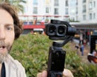 Крупный план Osmo Pocket 4P показывает два объектива камеры.