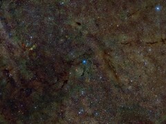 Составное изображение, показывающее участок межзвездной среды, просвеченный рентгеном на наличие серы (Источник изображения: DSS, DECaPS, eRosita и NASA; обрезано)