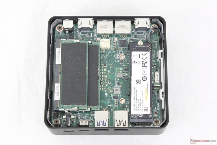 Материнская плата Cubi NUC AI+ 3MG