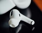 Следующее поколение Apple AirPods Pro будет оснащено двумя камерами.