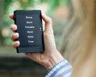Light Phone 3 оснащен OLED-дисплеем и минималистичным пользовательским интерфейсом. (Изображение: Light Phone)