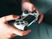 Современные контроллеры PlayStation, такие как DualShock 4, безупречно работают с RPCS3.