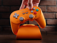 Новая версия 8BitDo Pro 3 отличается особенно привлекательной отделкой. (Источник изображения: 8BitDo)