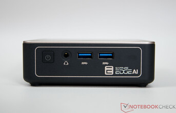 Sapphire Edge AI - разъемы на передней панели