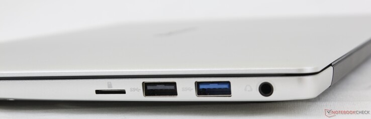 Справа: Micro-SD, USB 2.0, USB 3.0, аудио 3.5 мм