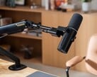Микрофон Maono PD500W можно использовать в качестве проводного или беспроводного микрофона для прямых трансляций с ноутбука или телефона.