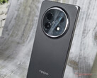 Oppo Find N5 в черном цветовом исполнении. (Источник изображения: Notebookcheck)