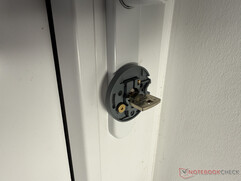 Прикрепление монтажной платы