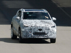 Mercedes GLA: Новый компактный внедорожник на платформе MMA станет электрическим в 2026 году, гибридным - в 2027. (Источник изображения: Autocar)