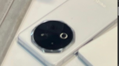 Новый флагман Meizu в дикой природе(?). (Источник изображения: Digital Chat Station)