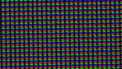 В ЖК-дисплее используется классическая субпиксельная матрица RGB, состоящая из красных, синих и зеленых светодиодов