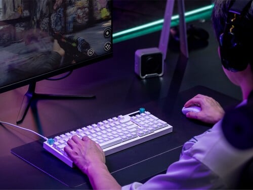 Игровая клавиатура Logitech G316 X в белом цвете