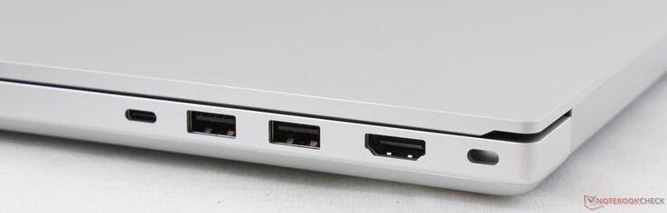 Правая сторона: Thunderbolt 3, 2x USB 3.1 Gen. 1 Type-A, HDMI 2.0b, слот замка Kensington