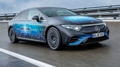 Твердотельная батарея в этом EQS позволяет проехать 620 миль на зарядке. (Источник изображения: Mercedes)