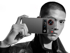 Со временем ZTE будет предлагать Nubia Z70 Ultra по всему миру. (Источник изображения: ZTE)
