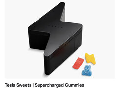 Жевательные конфеты Supercharged Gummies выпускаются со вкусами Cyberberry, Mango Bolt и Dog Mode Chill. (Источник изображения: Tesla)