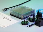 Рассмотрим модель Home Assistant Green, которая особенно сильно пострадала от роста цен.