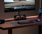 В комплект поставки компактного портативного монитора Asus также входит подставка для ног.