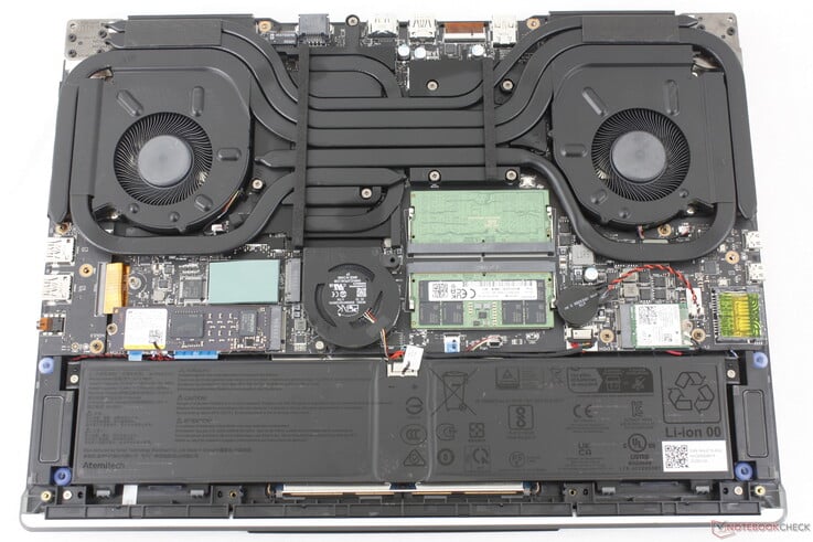 Материнская плата MSI Raider 16 Max HX