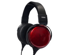 Fostex TH910 - это флагманские закрытые накладные наушники с корпусом из японского лакированного клена. (Источник изображения: Fostex)