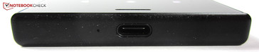 Нижняя сторона: порт USB 2.0 Type-C
