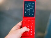 Light Flip отличается минималистичным текстовым пользовательским интерфейсом.