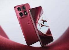 Motorola уже демонстрирует Edge 70 Pro+ в трех цветах.