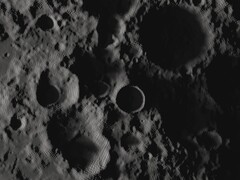 Кратер Шеклтон на южном полюсе Луны (Источник изображения: NASA; обрезано)