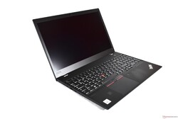 На обзоре: Lenovo ThinkPad P15s Gen 1. Тестовый образец предоставлен campuspoint